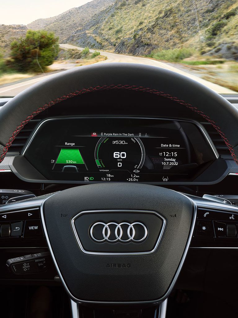 Al volante del nuevo Audi Q8 e-tron: mucho mejor preparado para viajar